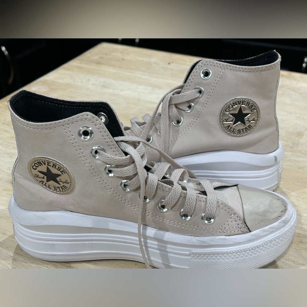 Platform Converse high tops. Women’s size 5.5.